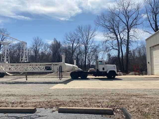 More Photos Of 200 Yachtview Dr, West Alton Specialty For Sale