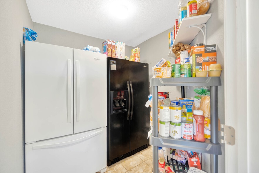 More Photos Of 1920 E Osborne Ave, Tampa Assisted Living For Sale