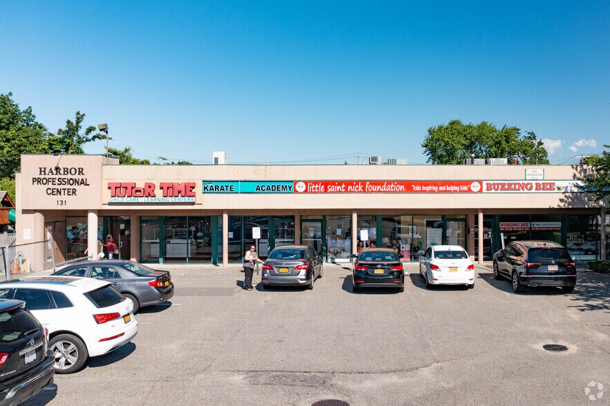 More Photos Of 131 Main St, East Rockaway Storefront Retail Office For Lease