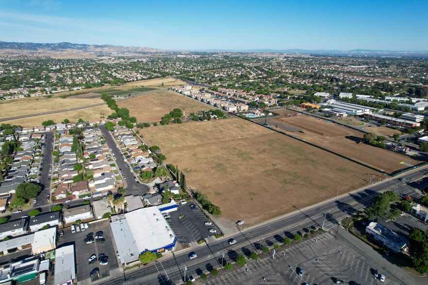 More Photos Of 7865 Brentwood Blvd, Brentwood Land For Sale