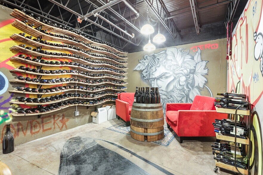 More Photos Of 2252 Larimer St, Denver Storefront Retail Residential For Sale