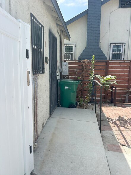 More Photos Of 3737 Baldwin Park Blvd, Baldwin Park Storefront Retail Residential For Sale