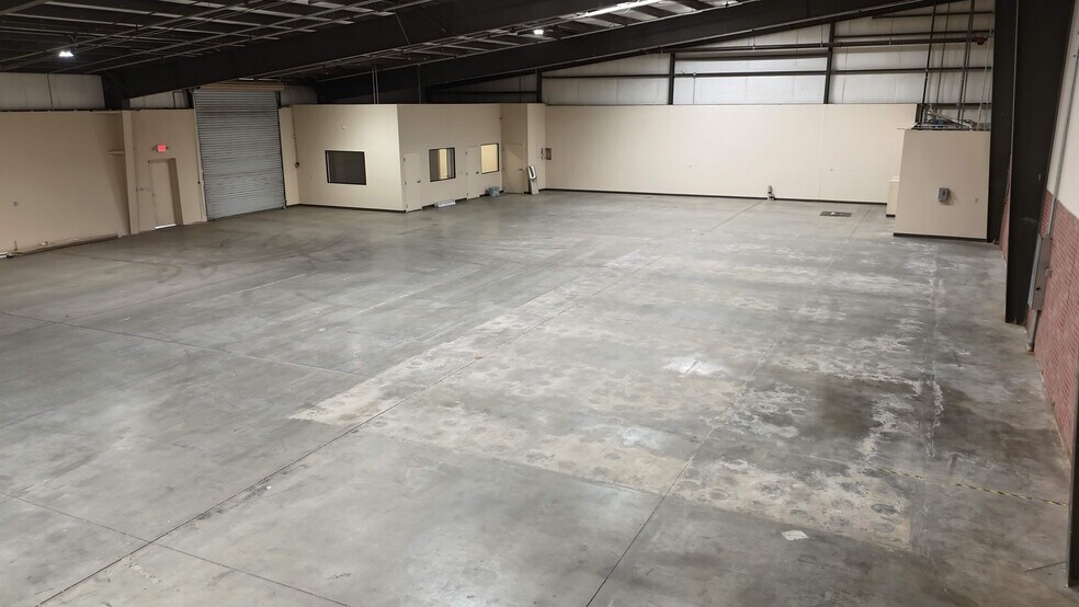 More Photos Of 617 Winmoore Way, Modesto Warehouse For Lease