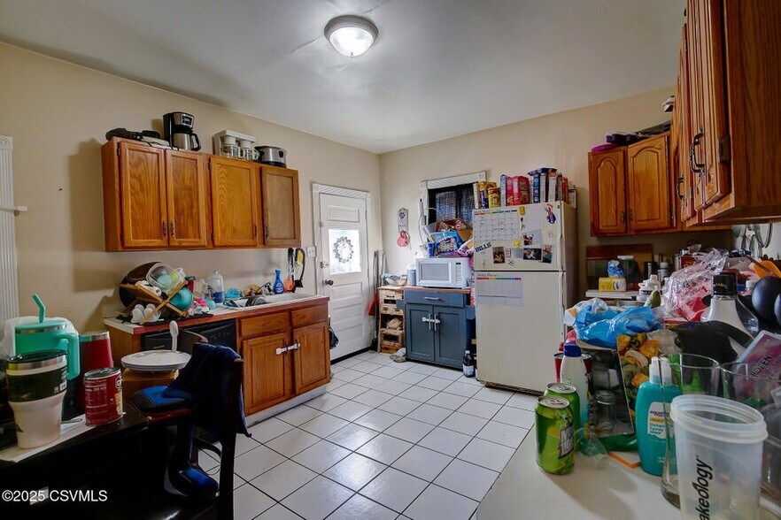 More Photos Of 606 W Main St, Bloomsburg Flex For Sale