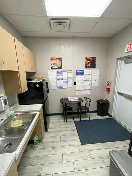 More Photos Of 19750 W Highway 46, Spring Branch Storefront For Lease