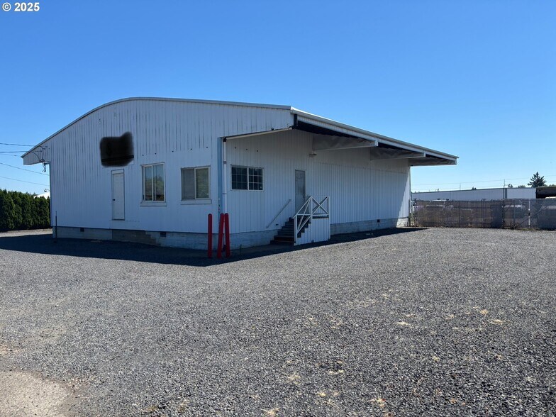 More Photos Of 1466 NE Lafayette Ave, Mcminnville Office For Lease