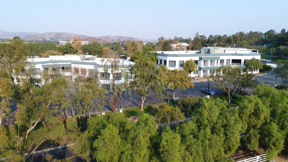 More Photos Of 31365 Oak Crest Dr, Westlake Village Office For Lease