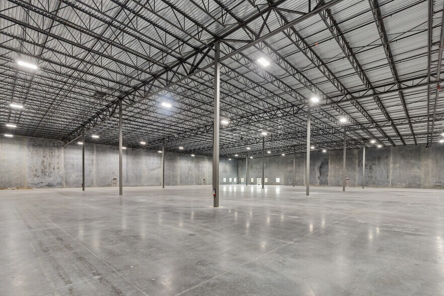 More Photos Of 2574 Discovery Hills Pky, Brookshire Distribution For Sale