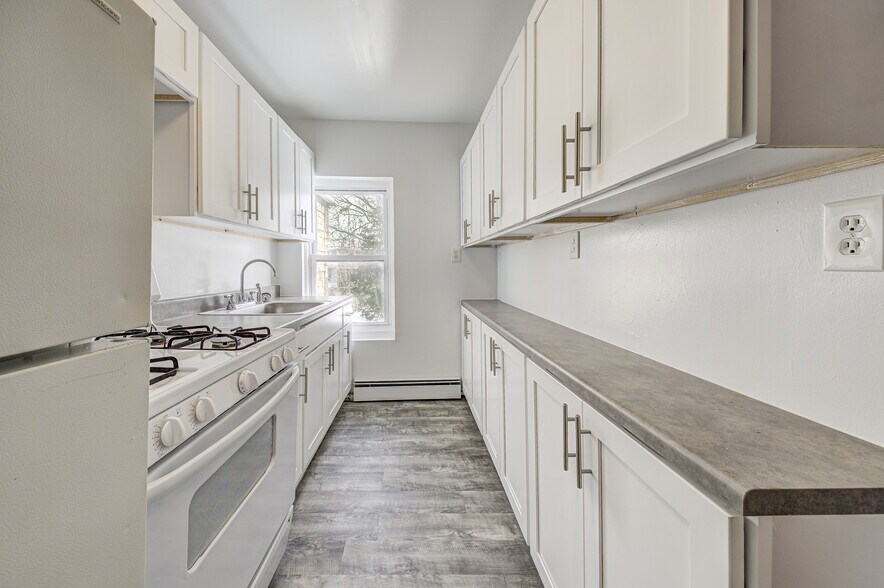 More Photos Of 137 William St, Newburgh Apartments For Sale