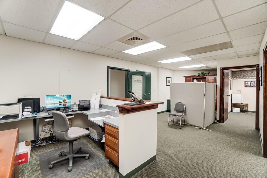 More Photos Of 4903 Vine St, Saint Bernard Medical For Lease