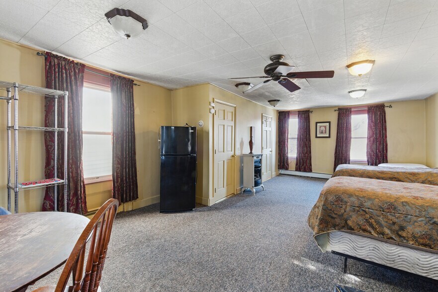 More Photos Of 1880 House Bed & Breakfast, Pulaski Hotel For Sale