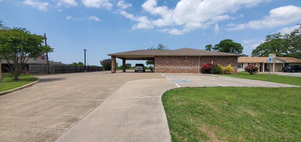 Primary Photo Of 626 W Main St, Fairfield Religious Facility For Sale