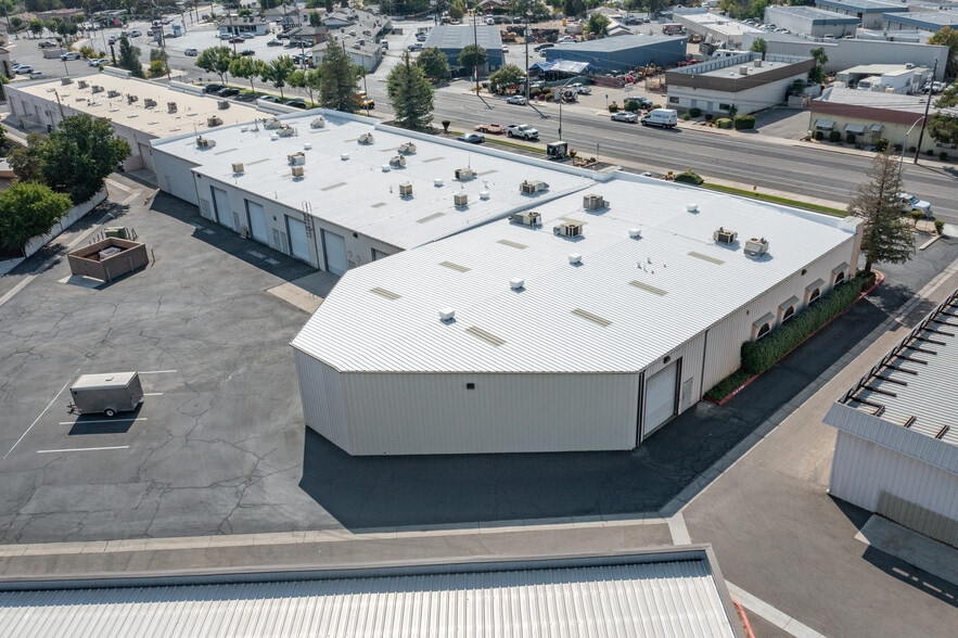 More Photos Of 1486 Tollhouse Rd, Clovis Service For Lease