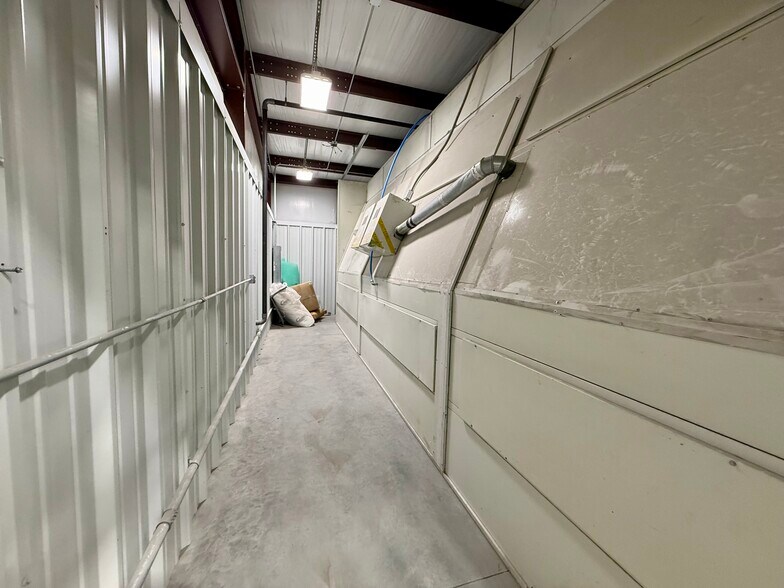 More Photos Of 60 County Road 9501 N, Brookland Warehouse For Lease