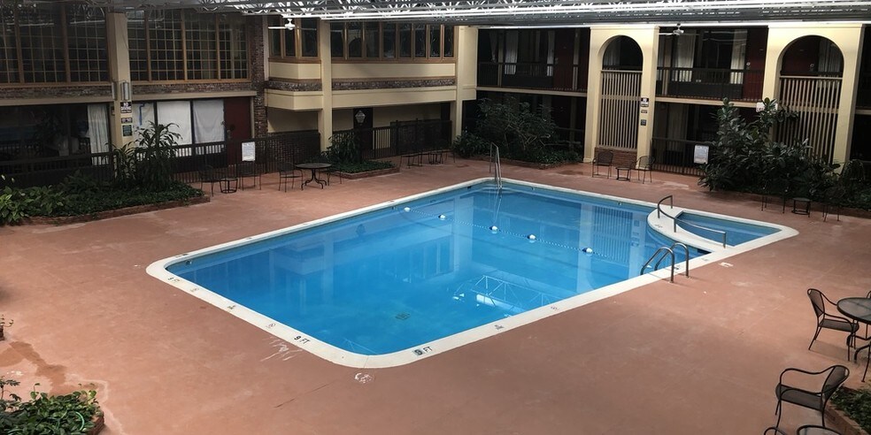 More Photos Of 1010 Cosby Hwy, Newport Hotel For Sale