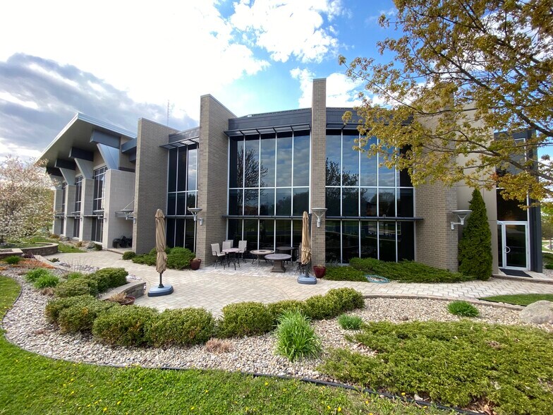 More Photos Of 2655 Research Park Dr, Fitchburg Office For Sale