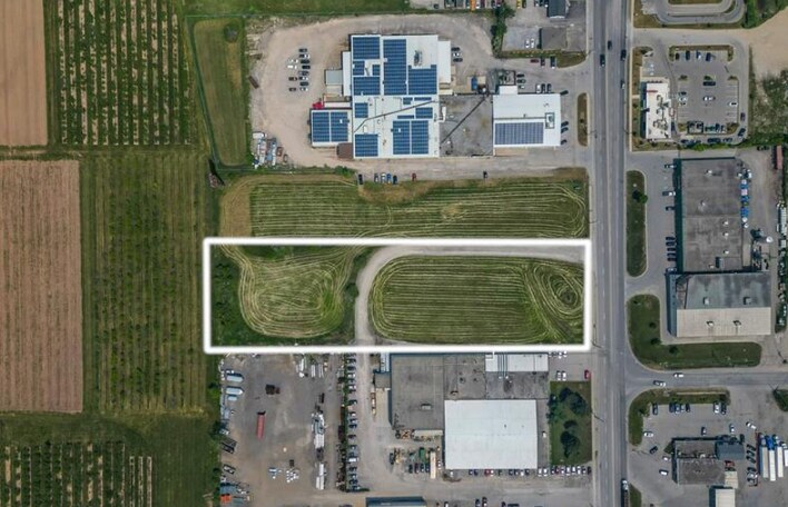 More Photos Of 4650 Ontario St, Lincoln Land For Sale