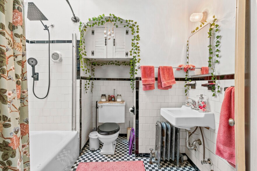 More Photos Of 211 E 33rd St, Baltimore Multifamily For Sale