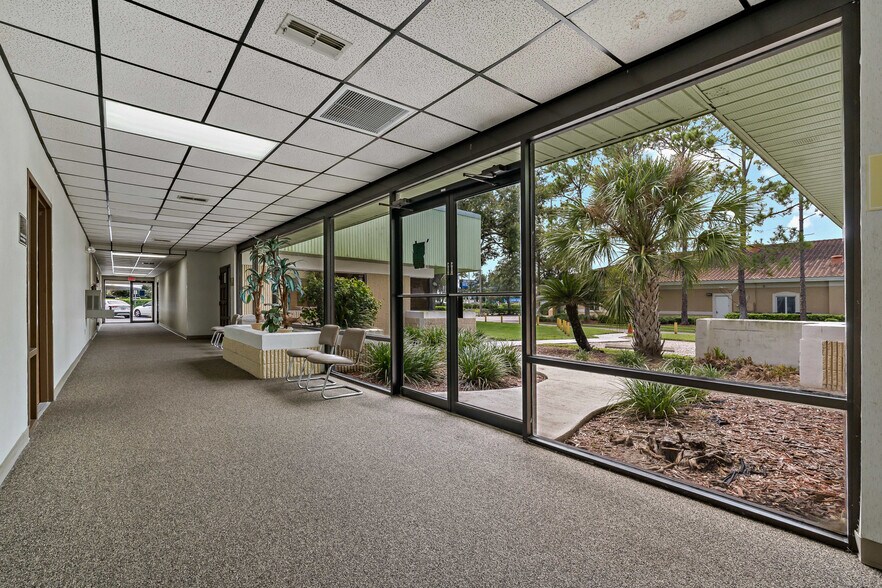 More Photos Of 3709 W Hamilton Ave, Tampa Medical For Sale