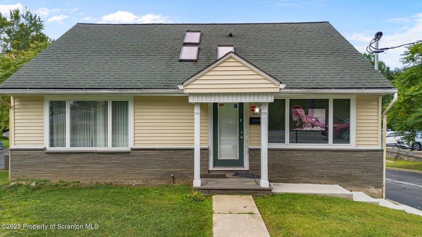 More Photos Of 401 N State St, Clarks Summit Freestanding For Sale