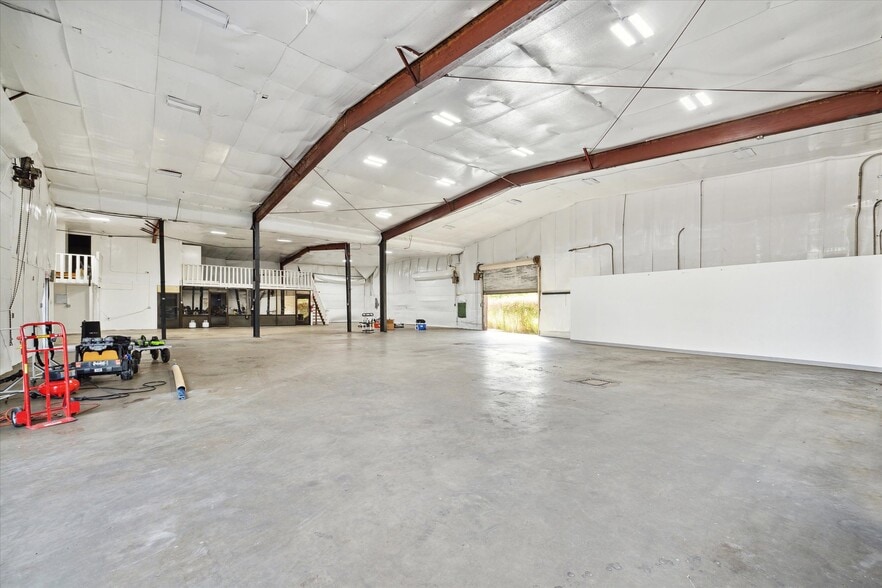 More Photos Of 10131 Alfred Ln, Houston Industrial For Sale