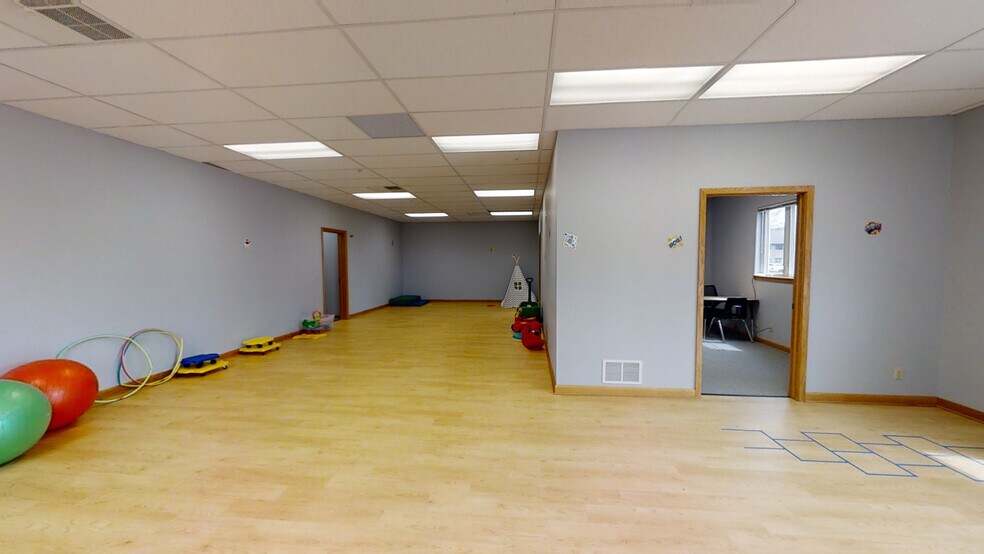 More Photos Of 112-118 S Main St, Medford Office For Sale