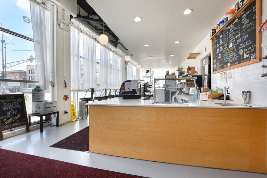 More Photos Of 2800 W North Ave, Chicago Apartments For Sale