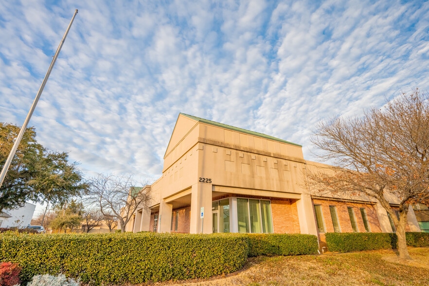 More Photos Of 2225 Avenue J, Arlington Office For Sale