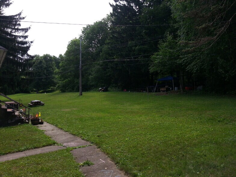 More Photos Of 71 Dreamland Park Dr, Fleetwood Apartments For Sale