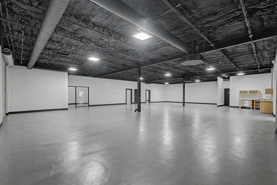 Primary Photo Of 6115 Skyline Dr, Houston Warehouse For Lease