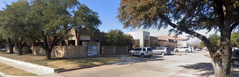 More Photos Of 4200 Bryant Irvin Rd, Benbrook Medical For Lease