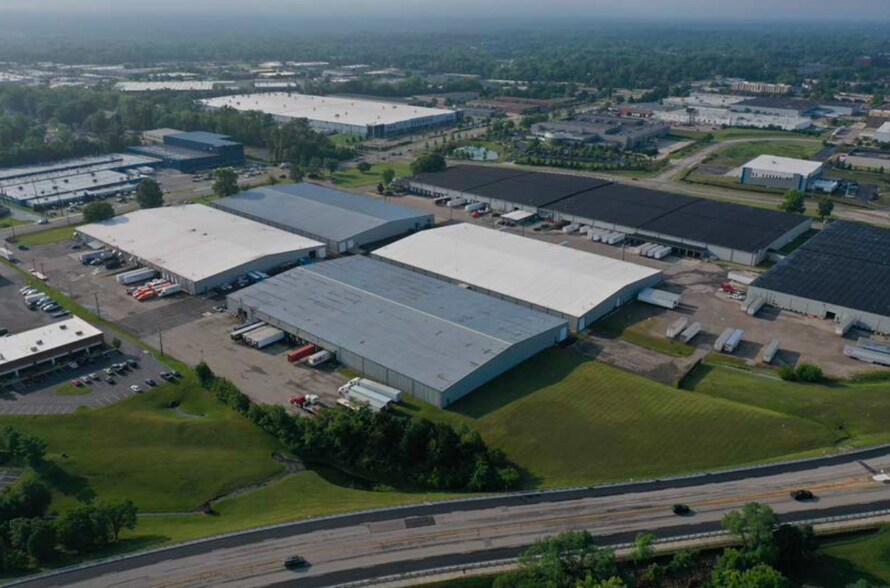 More Photos Of 11029 Kenwood Rd, Blue Ash Distribution For Lease