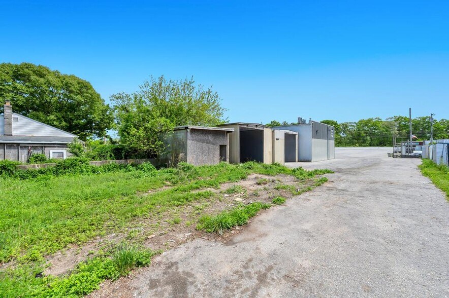 More Photos Of 1189 Montauk Hwy, Mastic Warehouse For Sale