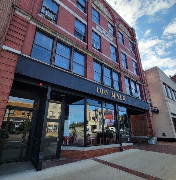 More Photos Of 100 Main St, Nashua Apartments For Lease