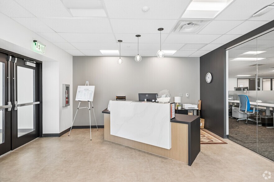 More Photos Of 6800 W 115th St, Overland Park Coworking Space
