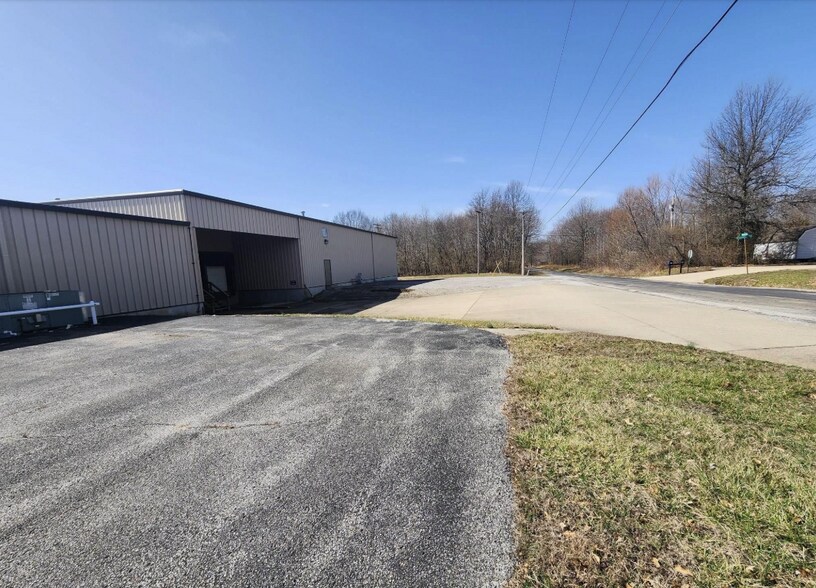 More Photos Of 4201 Ilberry Rd, Mount Vernon Flex For Lease