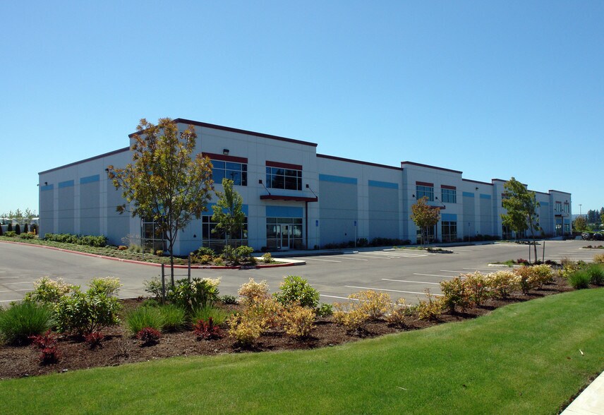 More Photos Of 3160 Blossom Dr NE, Salem Flex For Lease