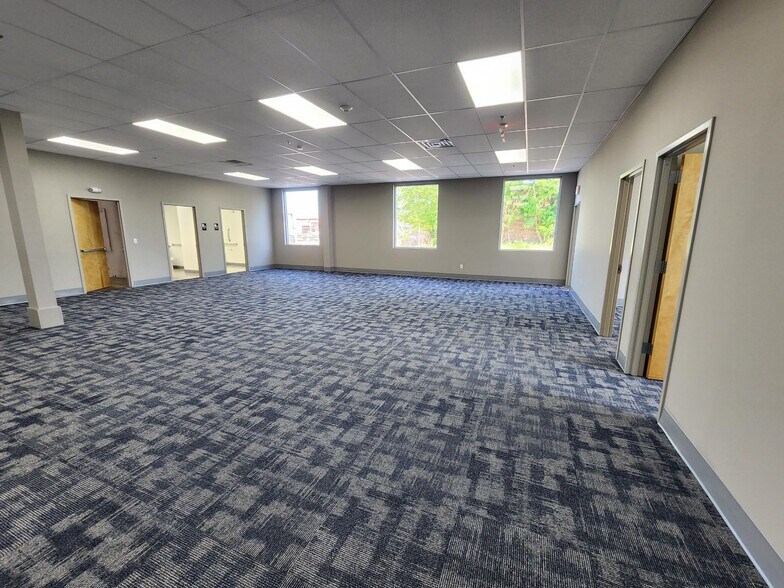 More Photos Of 178 Commerce Rd, Carlstadt Manufacturing For Sale