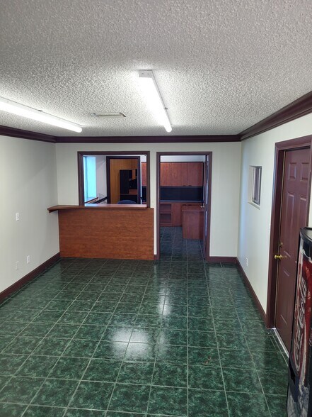 More Photos Of 3540 64th Ave N, Pinellas Park Manufacturing For Lease