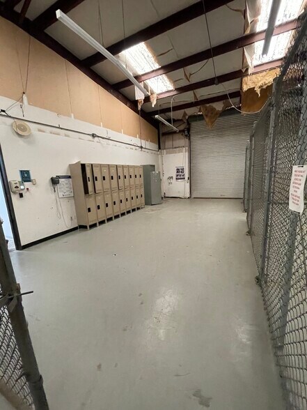 More Photos Of 2211 Louetta Rd, Spring Industrial For Sale