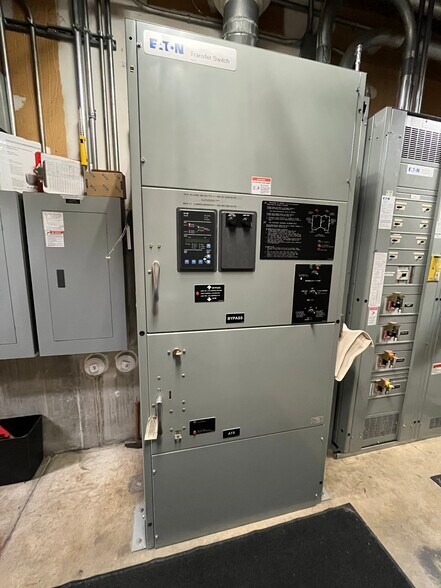 More Photos Of 965 Keynote Cir, Brooklyn Heights Office For Sale