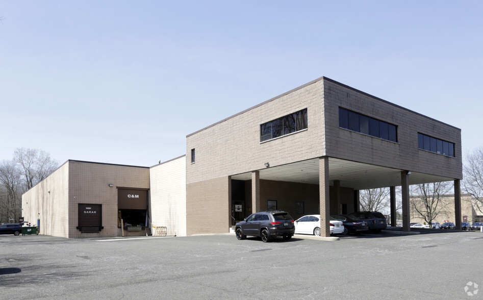 Primary Photo Of 53-55 Dwight Pl, Fairfield Warehouse For Lease