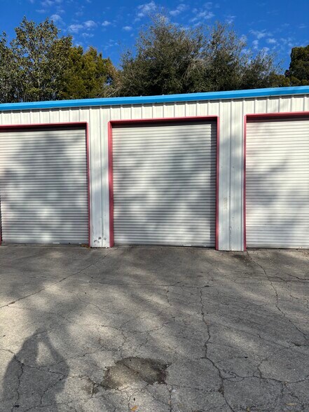 More Photos Of 10448 Atlantic Blvd, Jacksonville Freestanding For Sale