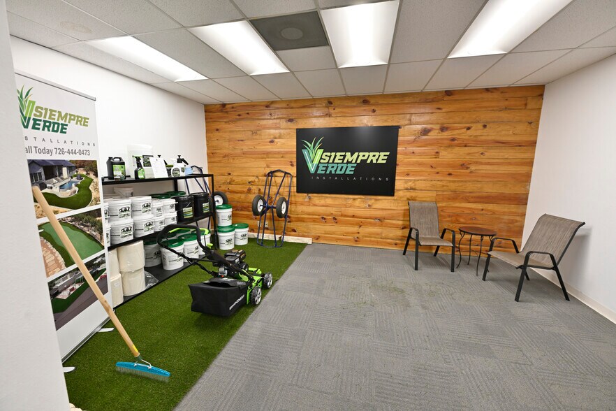 More Photos Of 121 Interpark Blvd, San Antonio Research And Development For Lease