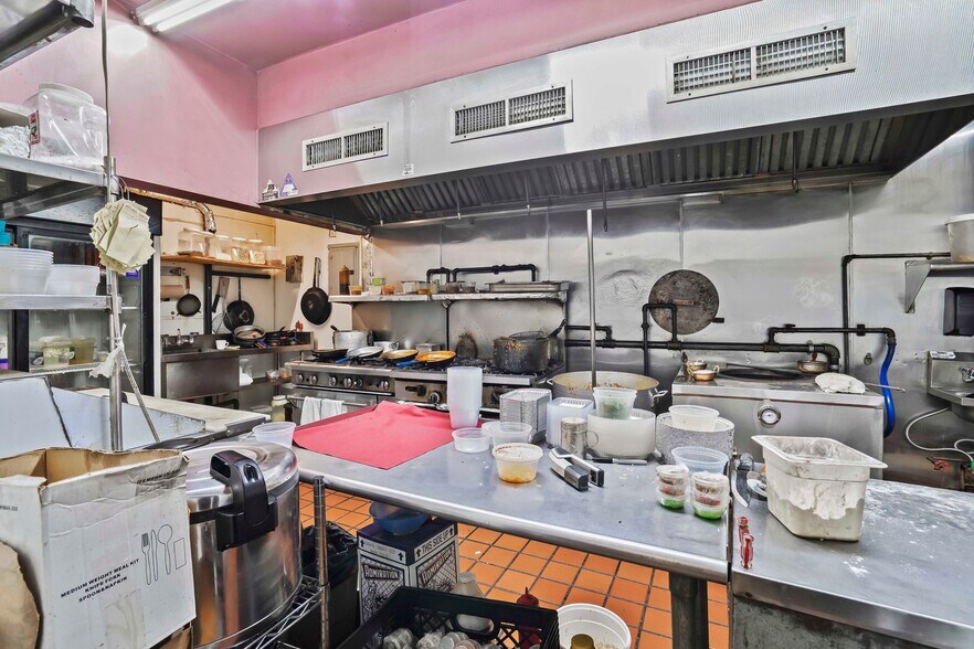 More Photos Of 739 Grand St, Brooklyn Apartments For Lease