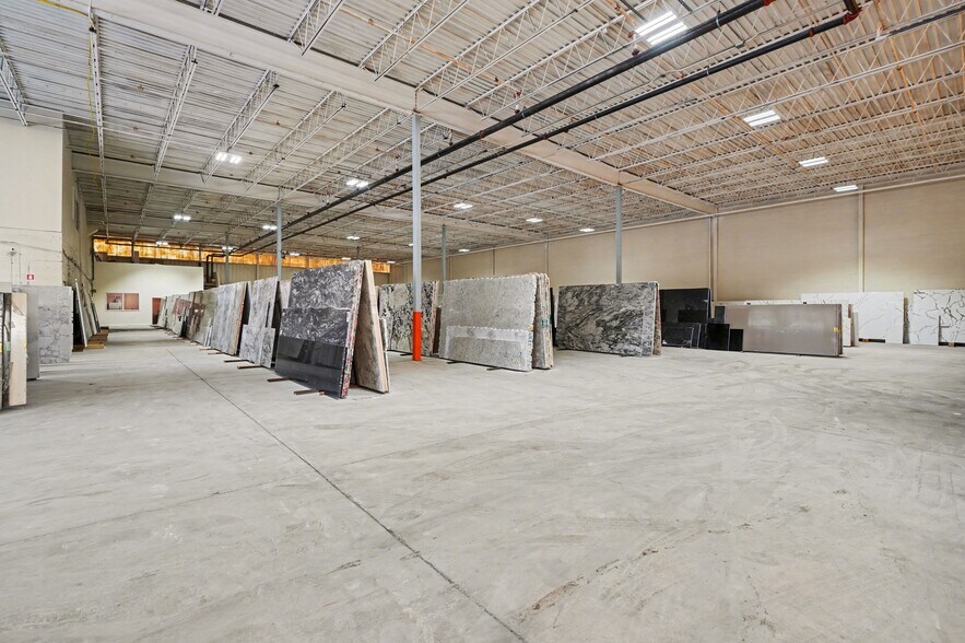 More Photos Of 101 S 17th St, Harrisburg Warehouse For Sale