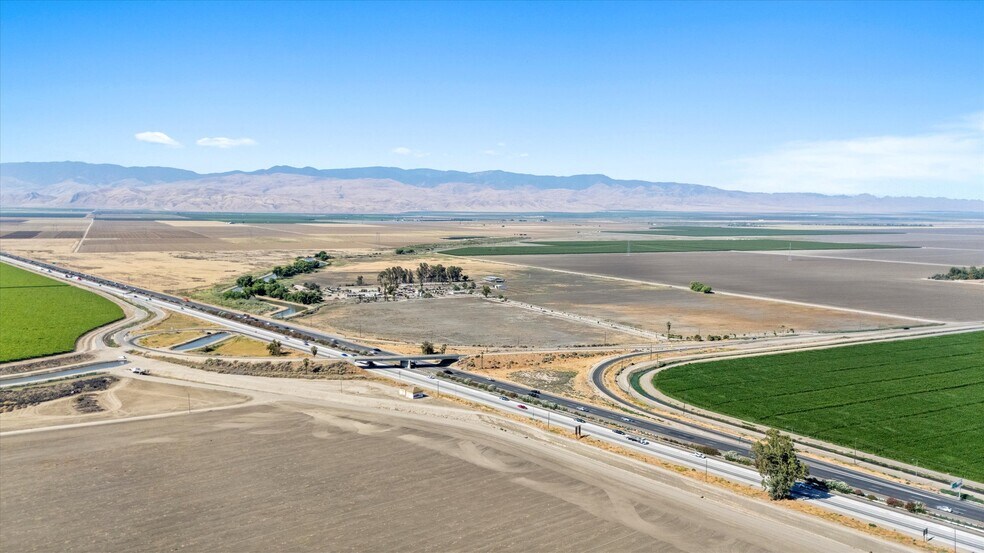 More Photos Of 8661 Herring Rd, Bakersfield Land For Sale