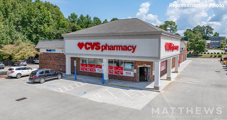Primary Photo Of 501 W Center St, Eureka Drugstore For Sale