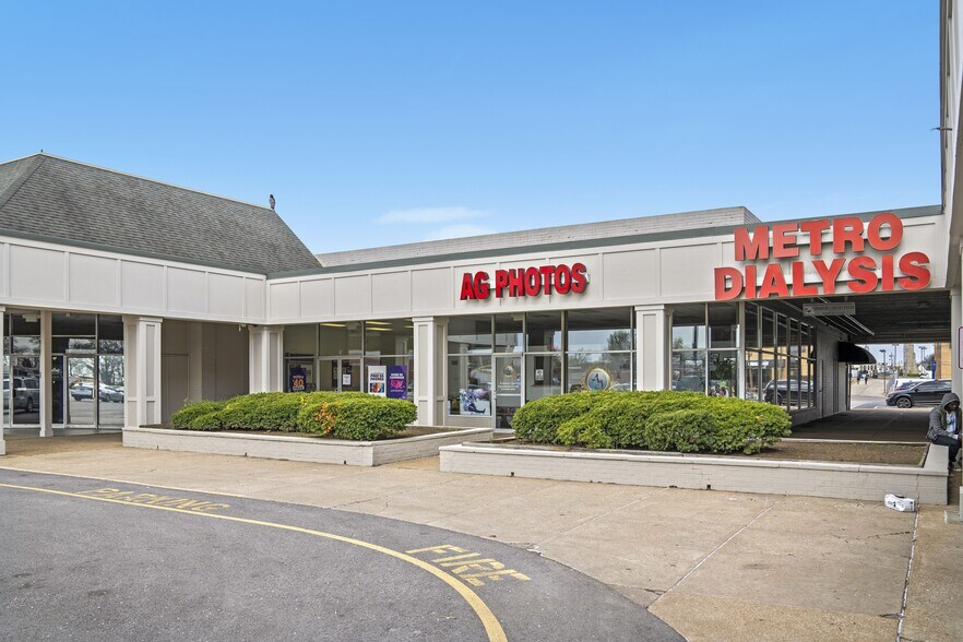 More Photos Of 23-91 N Oaks Plz, Saint Louis Unknown For Lease