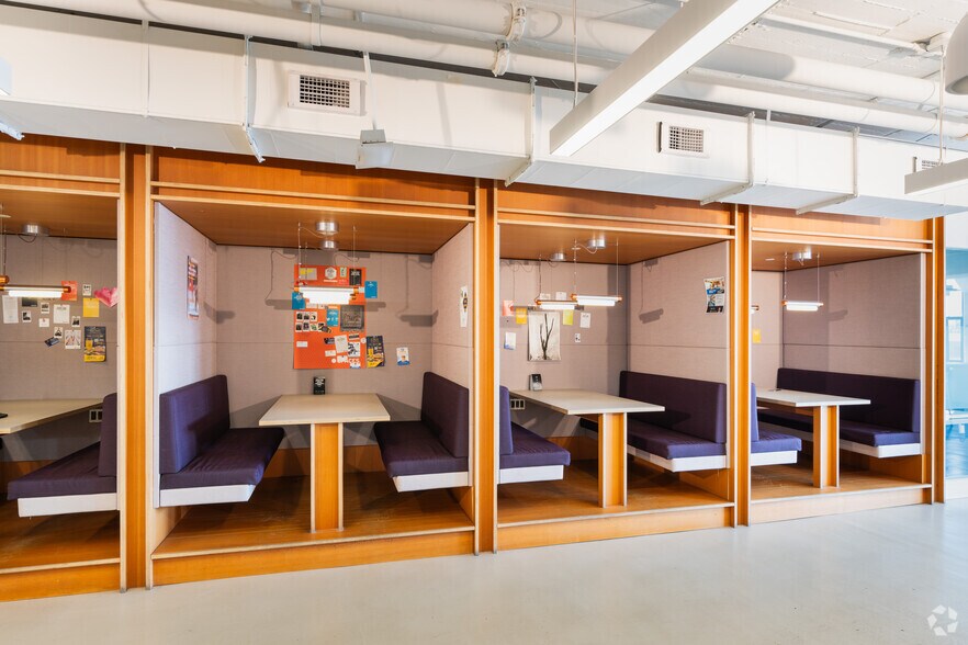 More Photos Of 31-00 47th Ave, Long Island City Industrial For Lease